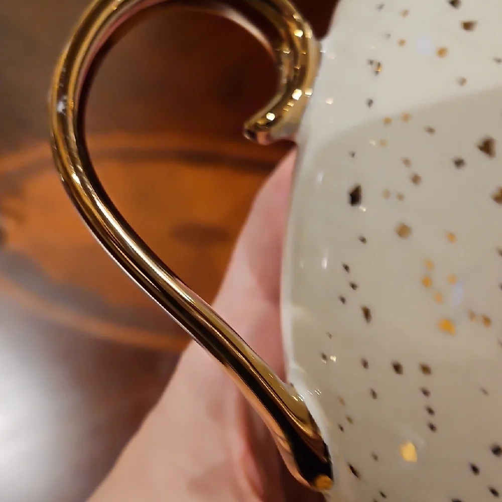 Nanette Lepore White and Gold Coffee/Tea Mug